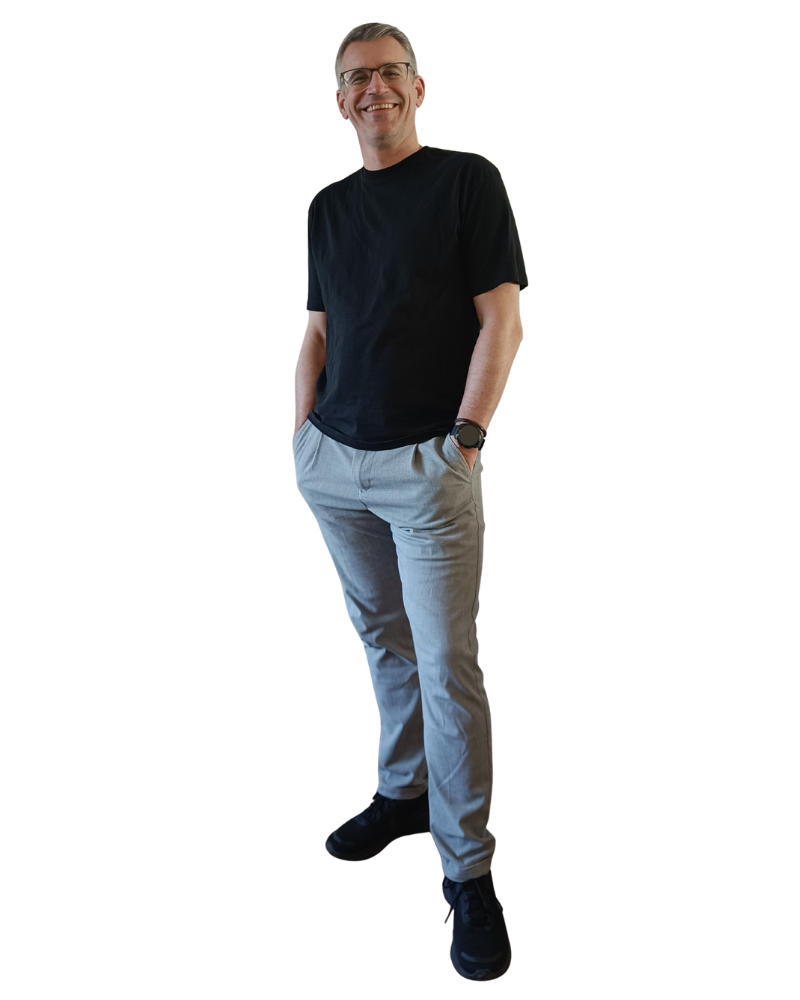 Guus Witjes standing casual